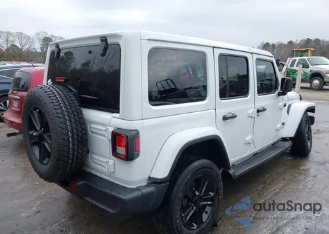 2021 Jeep Wrangler Unlimited Sahara Altitude 4X4 z USA, uszkodzony, nr VIN 1C4HJXEG6MW703815